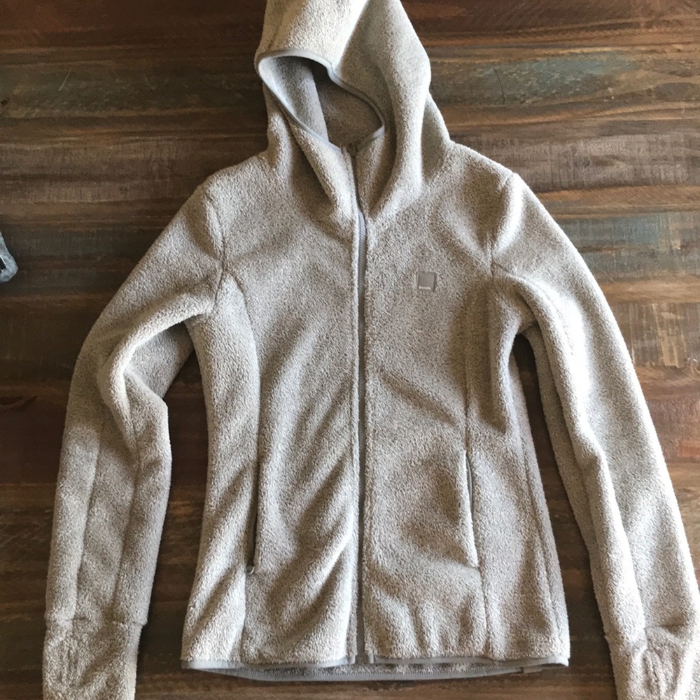 Bench fleece jacket size small